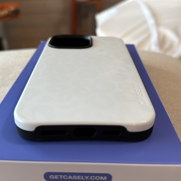 CASELY Bold+MagSafe IPhone 14 Pro Max Case NWT - Picture 9 of 11